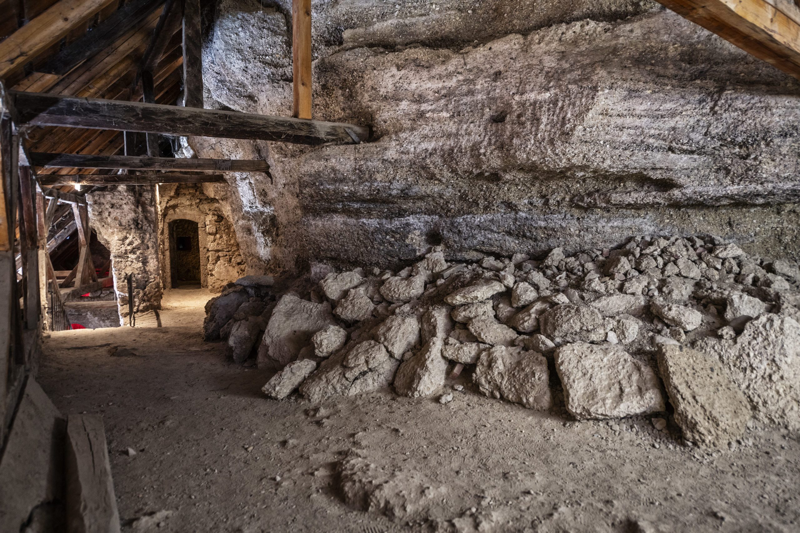 Steiner Burg; Höhle;